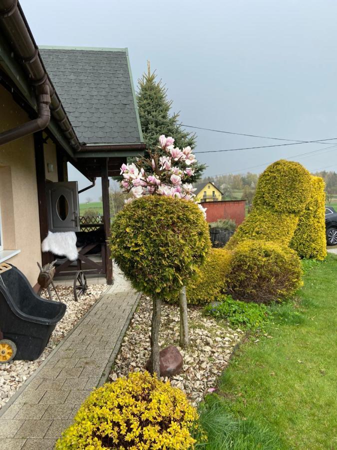 Szmaragdowy Domek Nowy Wisnicz Dış mekan fotoğraf